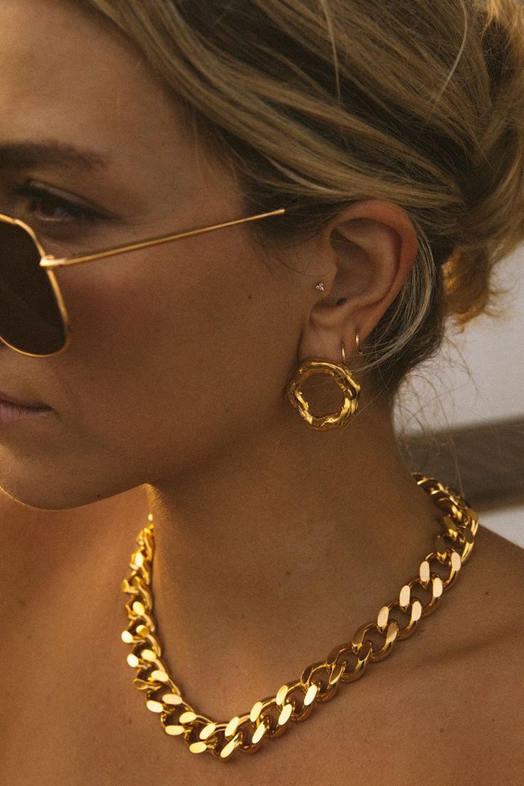 Oro Bañado, Enchapado y Rodio: ¿Qué Significa Cada Uno y Cómo Cuidarlos?